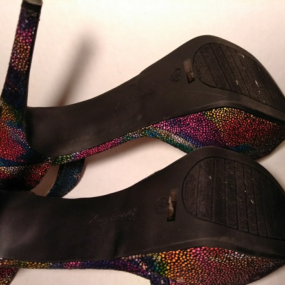 Shoes - Picture 7 of 7